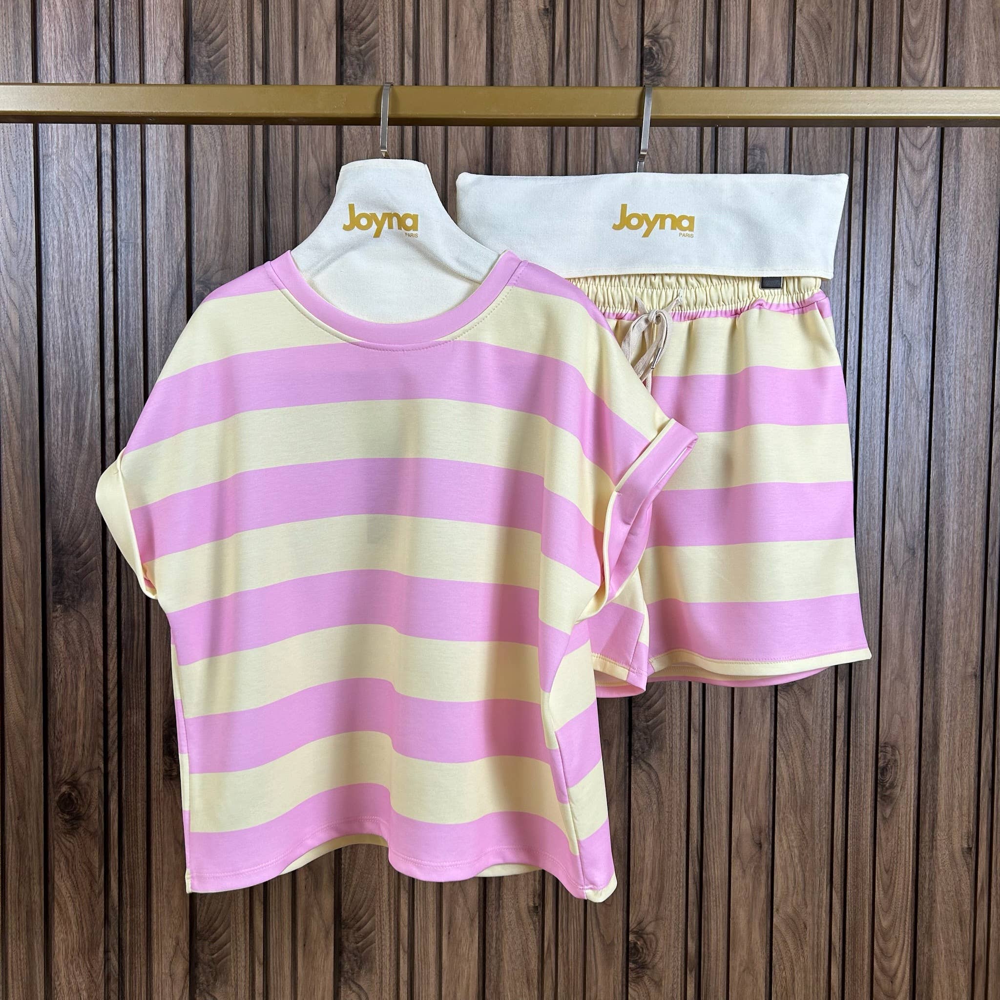 One Size Stripped Set