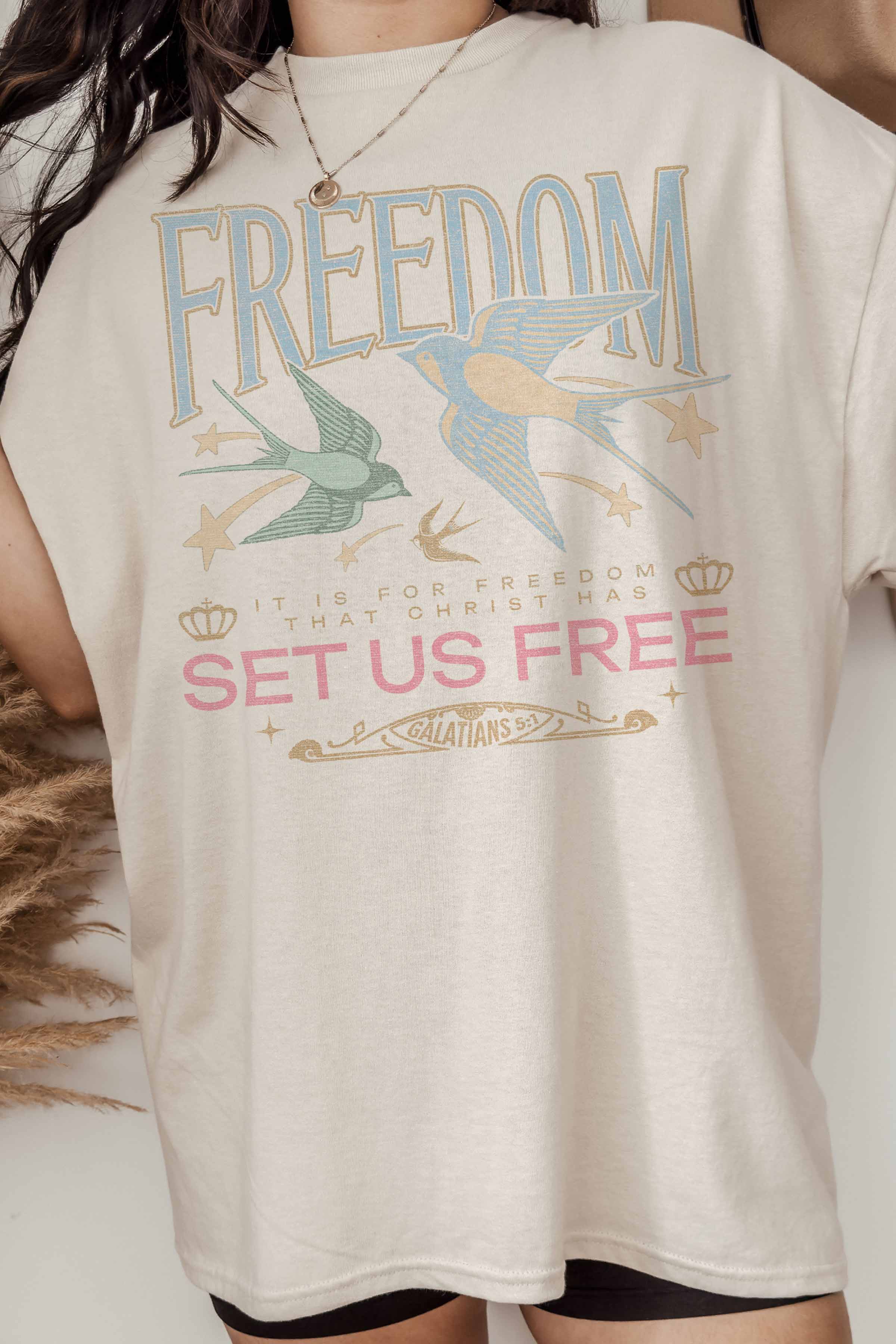 FREEDOM SET US FREE OVERSIZED GRAPHIC TEE